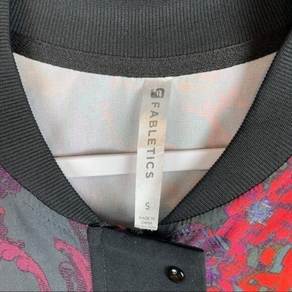 Fabletics Ithaca Jacket Romantic Print Bomber Zip Front Athleisure Women's Small - Picture 8 of 13